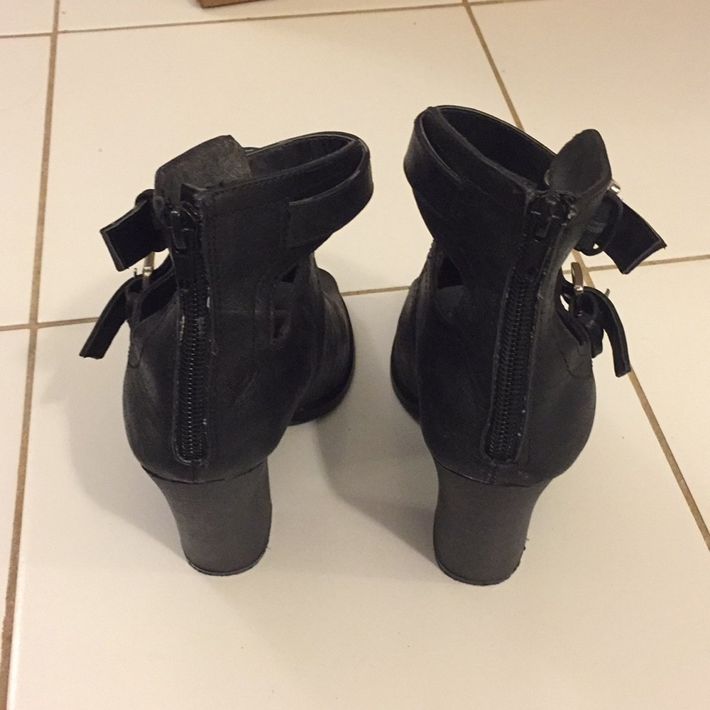*BOGO 50%*G by Guess black leather block heels - Picture 3 of 5